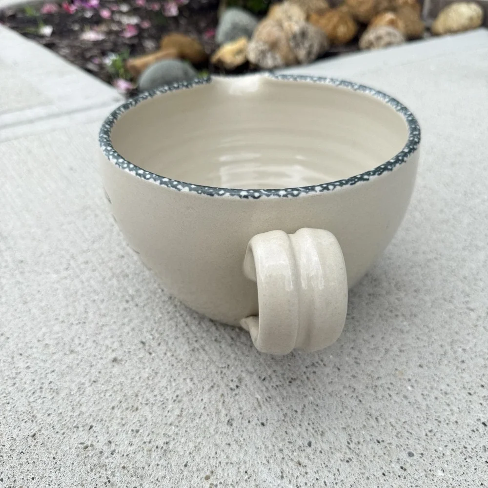 Vintage Apple Stoneware Batter Bowl Mixing Bowl Pour Spout Handle Farmhouse